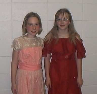 cinderella_amanda_and_freind2.jpg (9658 bytes)